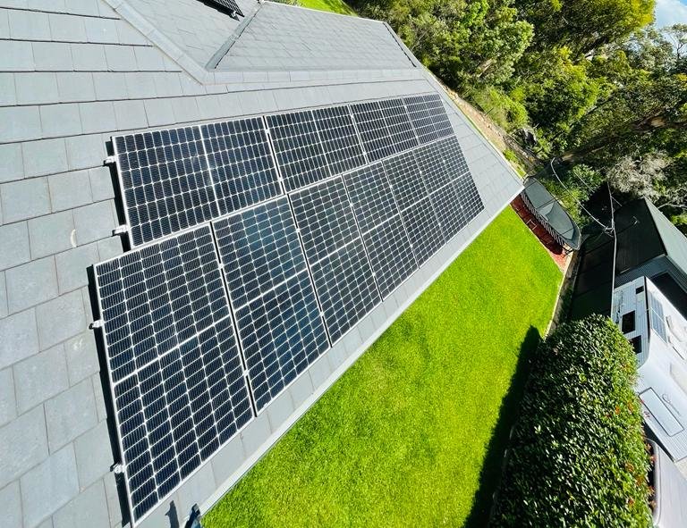 Best Solar System Kellyville – LG Solar Panels & Enphase microinverters
