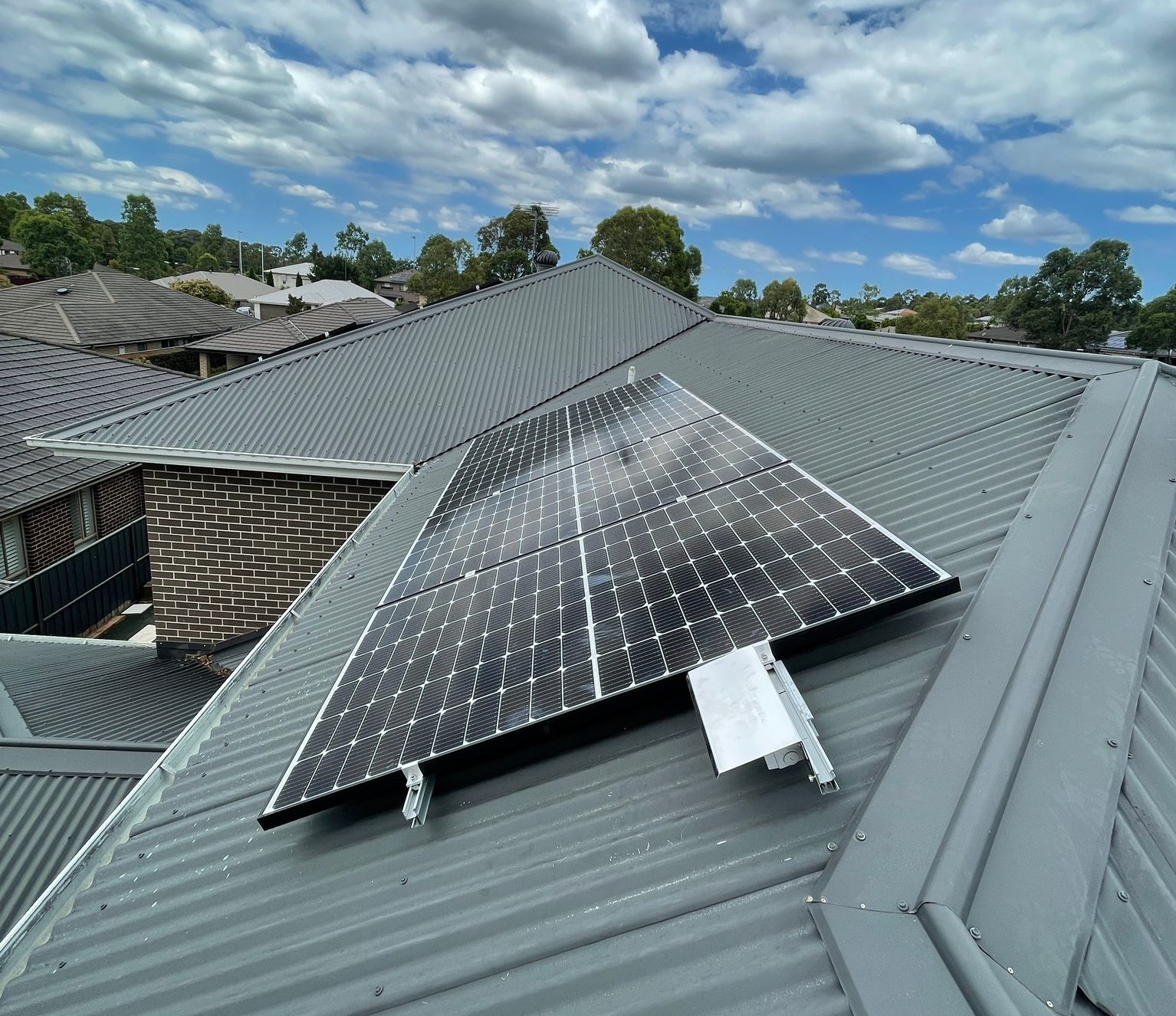 Top Solar System in The Ponds NSW – LG Solar Panels & Enphase microinverters